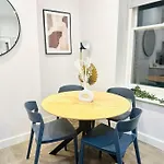 Coastal Charm Comfort Home In Margate