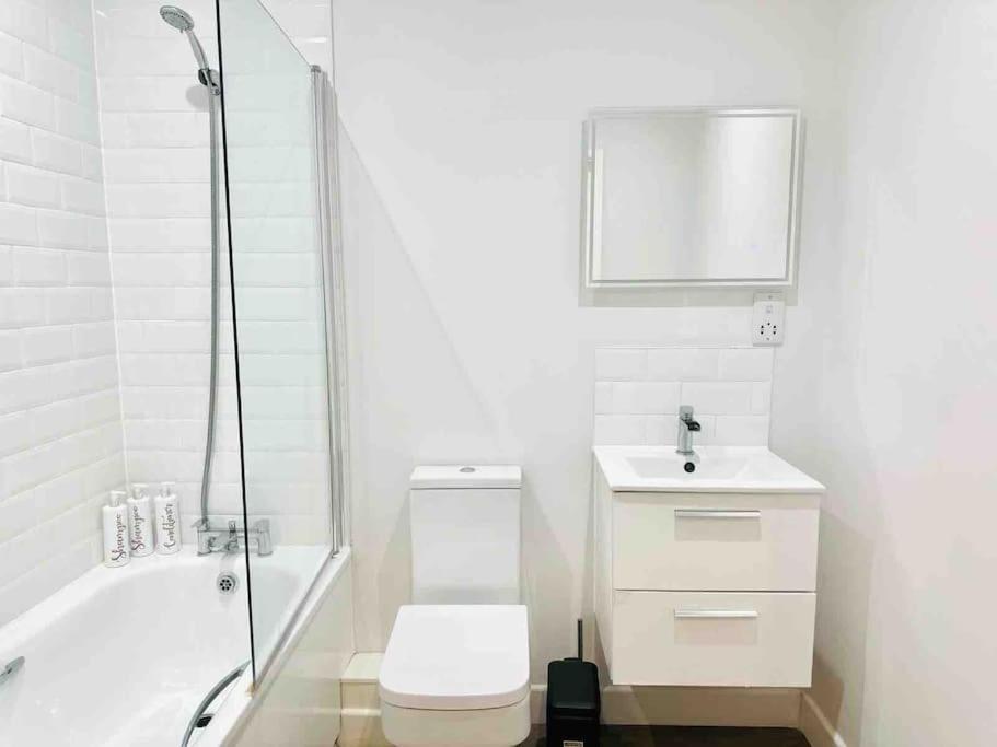 Coastal Charm Comfort In Margate