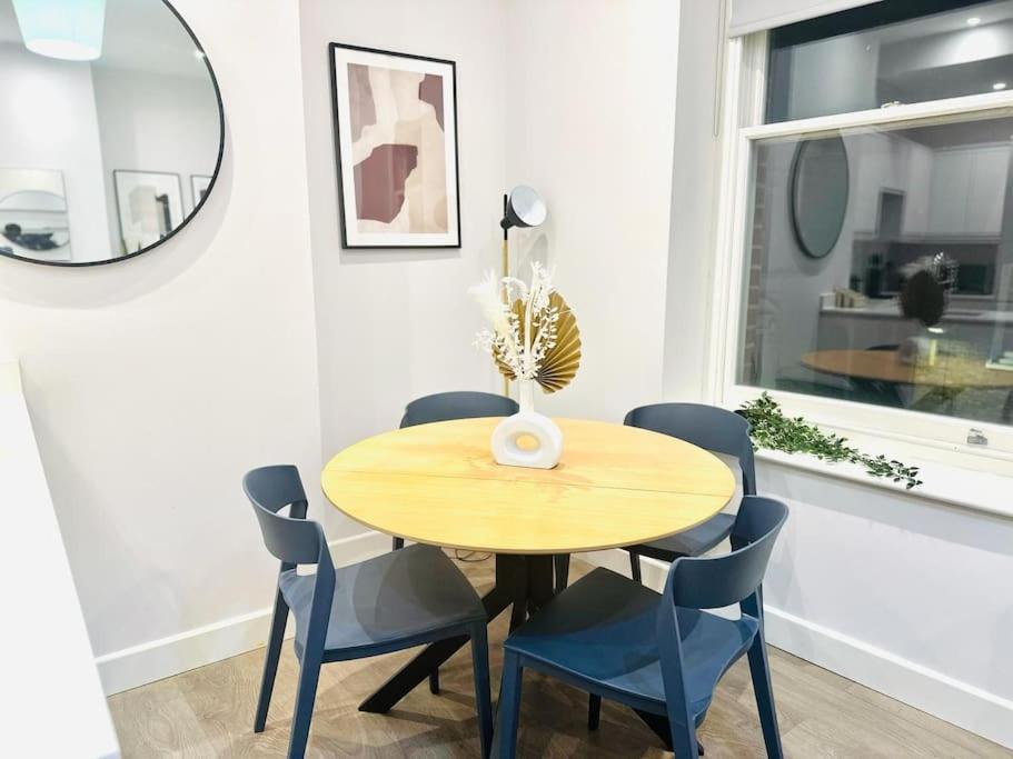 Holiday home Coastal Charm Comfort In